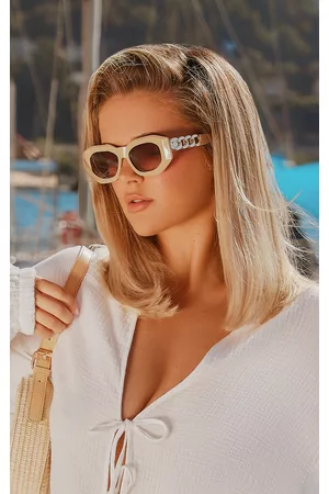 PRETTYLITTLETHING Women Square Sunglasses - Beige Chunky Angled Chain Square Frame Sunglasses