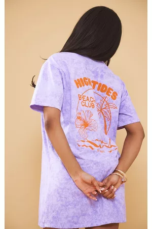PRETTYLITTLETHING Women T-Shirts - Lilac Acid Wash Beach Club Graphic T Shirt Dress