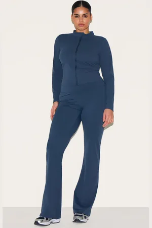PRETTYLITTLETHING Sculpt Straight Leg Yoga Pants