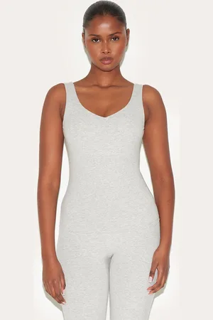 PRETTYLITTLETHING Ultimate Sculpt Padded Longline Sports Bra