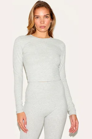 PRETTYLITTLETHING Ultimate Sculpt Long Sleeve Crop Gym Top
