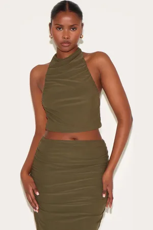 PRETTYLITTLETHING Soft Touch Ruched Halter Crop Top