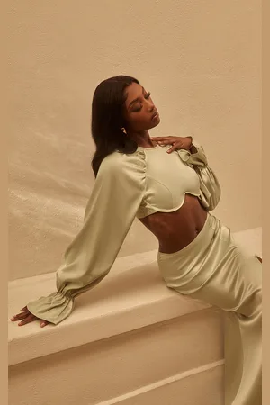 PRETTYLITTLETHING Satin Underwired Puff Sleeve Crop Top