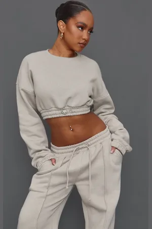 PRETTYLITTLETHING Petite Crop Elasticated Sweat Top