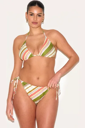 PRETTYLITTLETHING Plus Diagonal Stripe Triangle Bikini Top