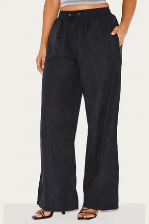 PRETTYLITTLETHING Petite Peach Skin Cargo Pants