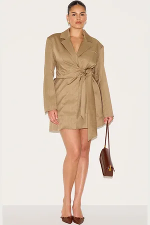 PRETTYLITTLETHING Plus Woven Blazer Side Tie Mini Dress