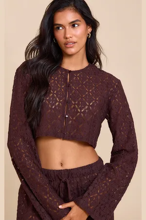 PRETTYLITTLETHING Lace Button Detail Crop Top