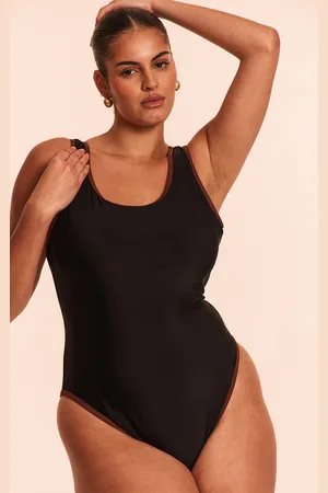 PRETTYLITTLETHING Plus Contrast Binding Scoop Back Swimsuit