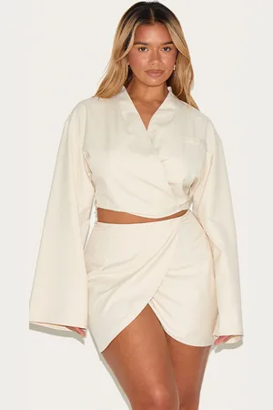 PRETTYLITTLETHING Shape Tailoring Wrap Over Mini Skirt