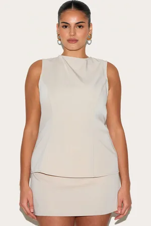 PRETTYLITTLETHING Plus Woven Mid Rise Mini Skirt