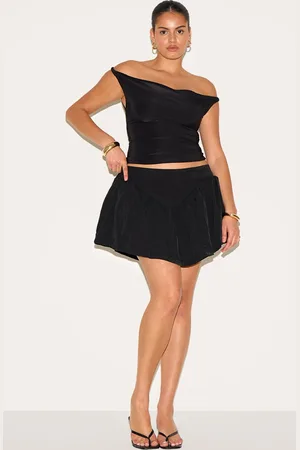 PRETTYLITTLETHING Plus Dipped Waist Structured A Line Mini Skirt