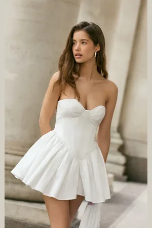 PRETTYLITTLETHING Premium Satin Sweetheart Corset Hip Pleated Romper