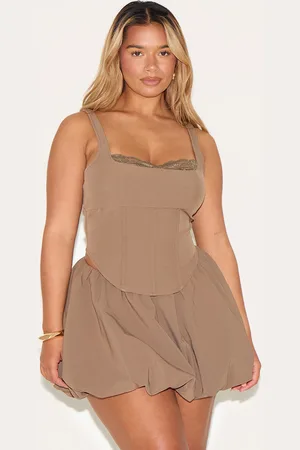 PRETTYLITTLETHING Shape Tailored Puffball Mini Skirt
