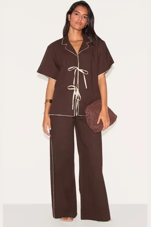 PRETTYLITTLETHING Contrast Trim Straight Leg Pants