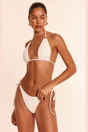 PRETTYLITTLETHING Mini O Ring High Apex Triangle Bikini Top