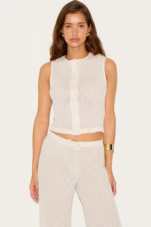 PRETTYLITTLETHING Textured Button Up Vest