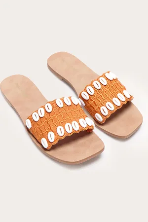 PRETTYLITTLETHING Round Toe Stitch Detail Shell Strap Mule Sandals