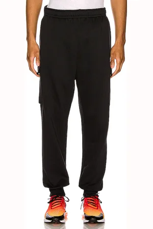 Nike NSW Club Cargo Pant in Black. - size S (also in XS)