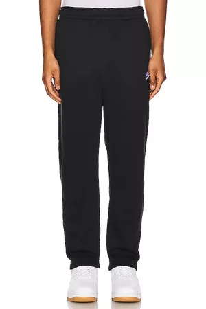 Nike Men Sports Pants - Club Sweatpant in Black.