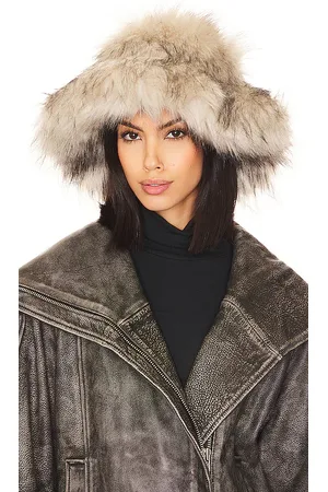 Adrienne Landau The Emily Faux Fur Hat in .