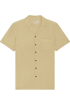 Faherty Short Sleeve Getaway Camp Shirt in Brown. - size M (also in S)