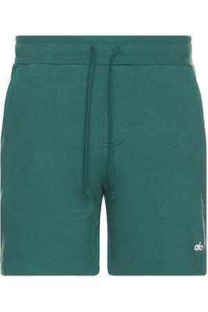 alo Chill Shorts in Green. - size L (also in M, S, XL/1X)