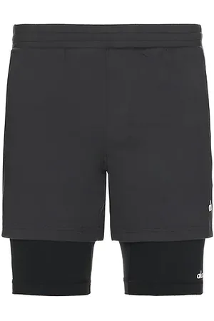 alo Conquer React 2 in 1 Performance Short in Grey. - size L (also in XL/1X)