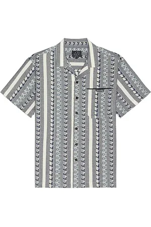 Maui and Sons Dobby Fin Shirt in Blue. - size L (also in M, S)