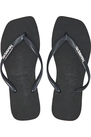 Havaianas Slim Square Logo Sandal in Black. - size 35/36 (also in 37/38, 39/40, 41/42)