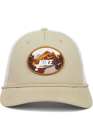 Nike Rise Cap S Otdr Trk S25 L in Tan. - size L/XL (also in M/L, S/M)