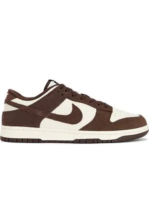 Nike Dunk Low Retro Sneakers in Brown. - size 10 (also in 11.5, 7, 7.5, 8, 9)