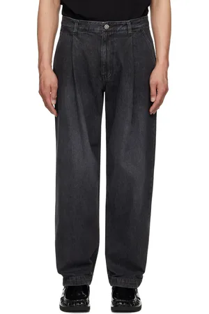 Solid Black Wide Tapered One Tuck Jeans
