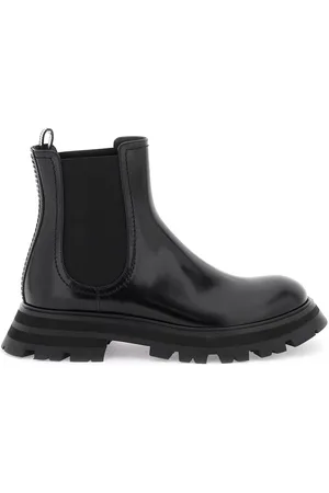 ALEXANDER MCQUEEN Glossed-leather exaggerated-sole Chelsea boots