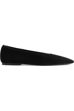 Totême MINIMALIST SUEDE BALLERINAS