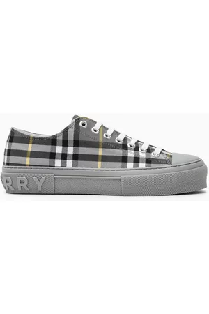 Burberry Low canvas trainer