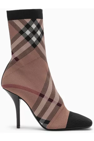 Burberry Beige knitted boot