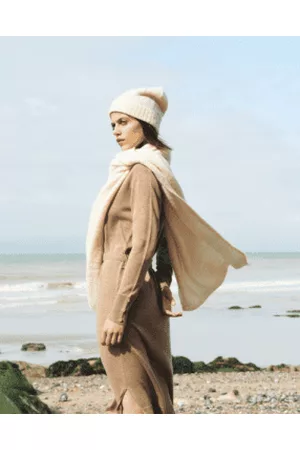 Grace & Mila Women Winter Scarves - Barbara Large Wool Scarf - Ecru / Navy