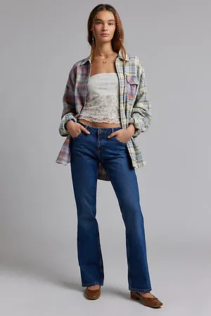 Guess G09 Mid-Rise Bootcut Jean in , Women