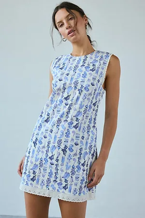 Kimchi Blue Delaney Sleeveless Lace-Trim Shift Mini Dress in , Women