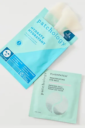 Patchology Recovery Mode A. M. Hydrating Facial Kit in Peach at Urban Outfitters