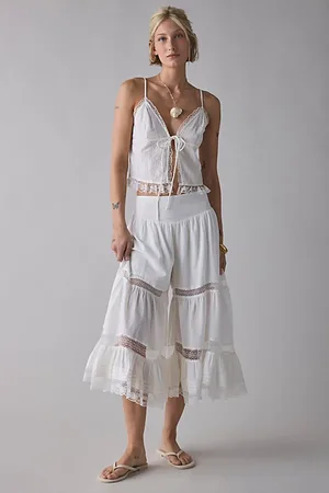 Kimchi Blue Cressida Lace-Trim Ruffle Bloomer Pant in , Women