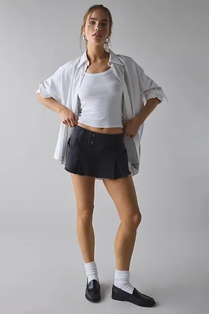 Kimchi Blue Cameron Low-Rise Pleated Denim Micro Skort in , Women