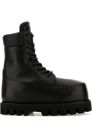 Alexander McQueen Black leather ankle boots