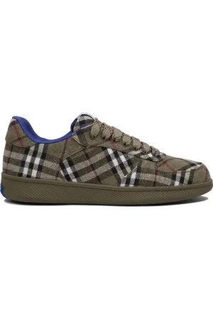 Burberry Sneakers & Slip-On